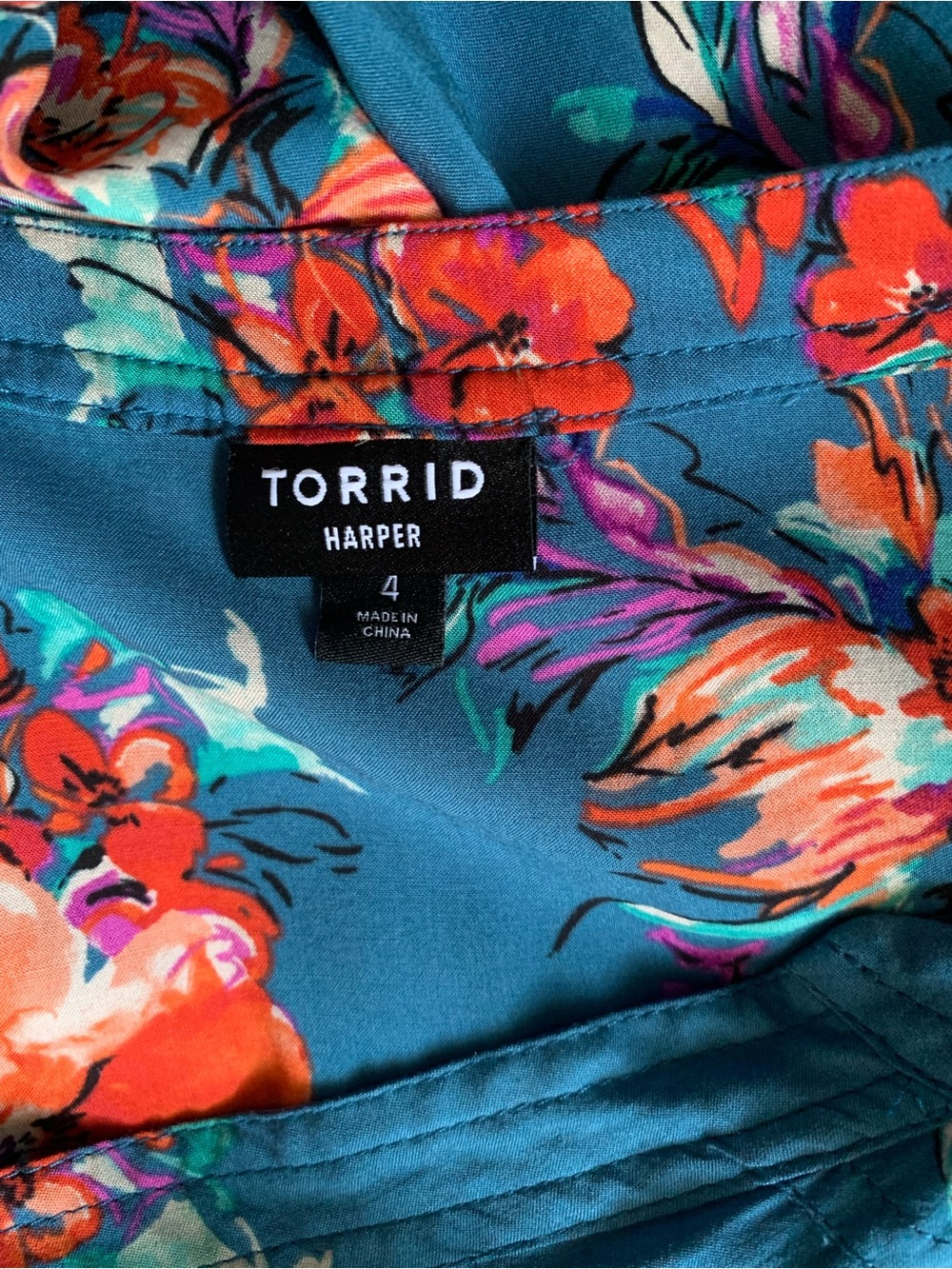 Torrid size 4 Teal Floral Top with Coral Accents - Picture 2 of 3